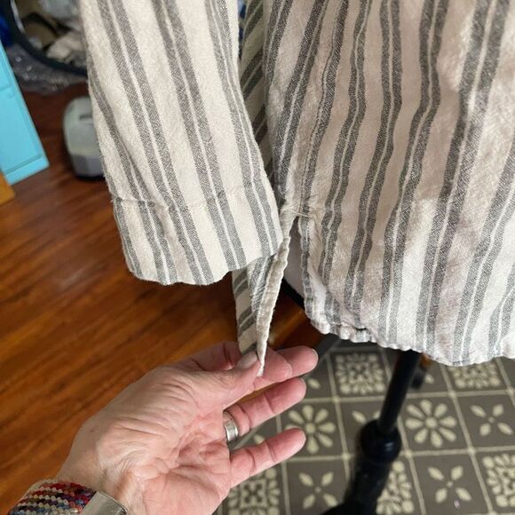 Madewell Dylan Gray Green and‎ White Striped Blouse, Size XXS - Picture 9 of 11